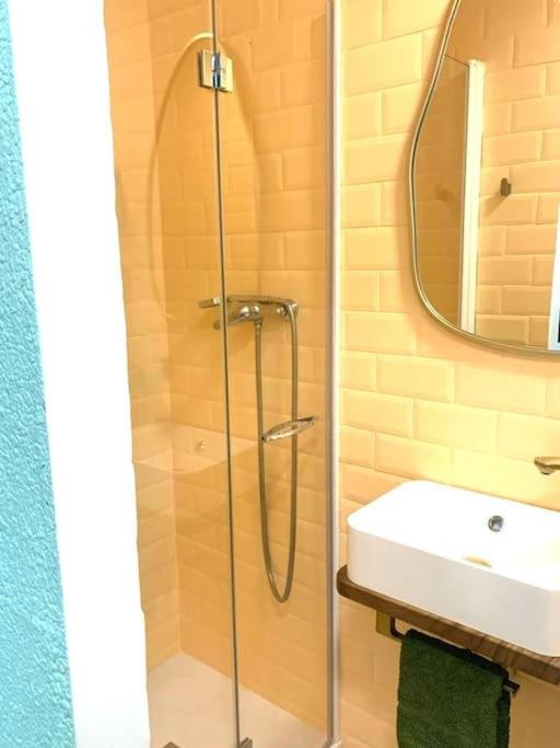 Exclusivo Y Acogedor Piso Con Encanto En Plaza Chueca, Con Aire Acondicionado Y Calefaccion Apartment Madrid Exterior photo